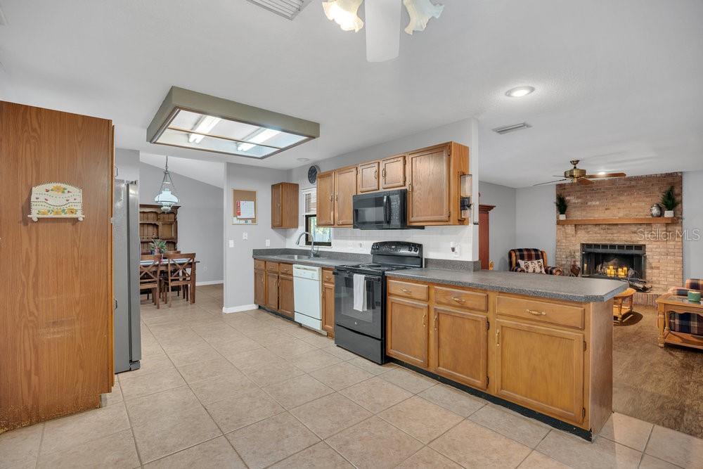 SURREY RUN - Residential