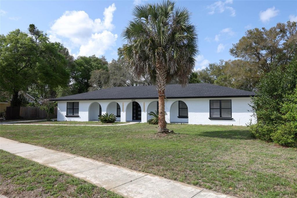 Photo of 302 Timbercove Circle, Longwood, FL 32779 (MLS # O6393377)