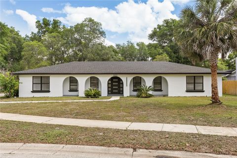 Photo of 302 Timbercove Circle, Longwood, FL 32779 (MLS # O6393377)