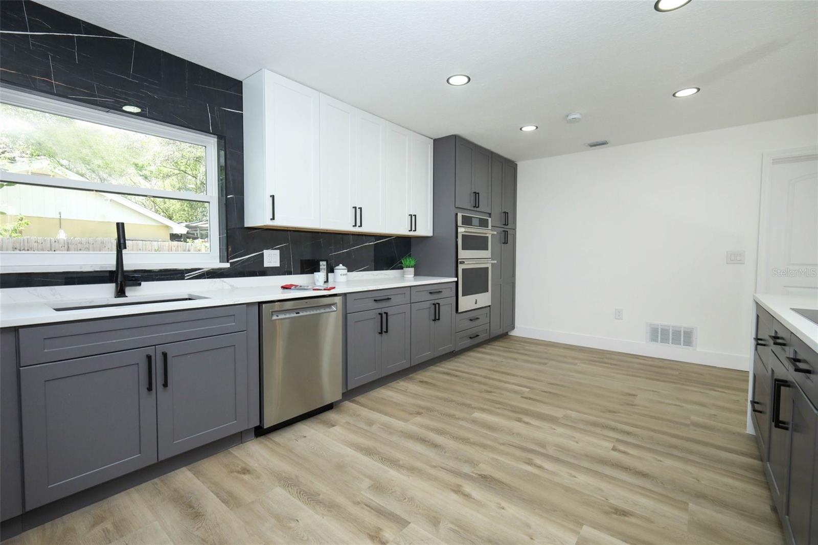 SWEETWATER OAKS - Residential