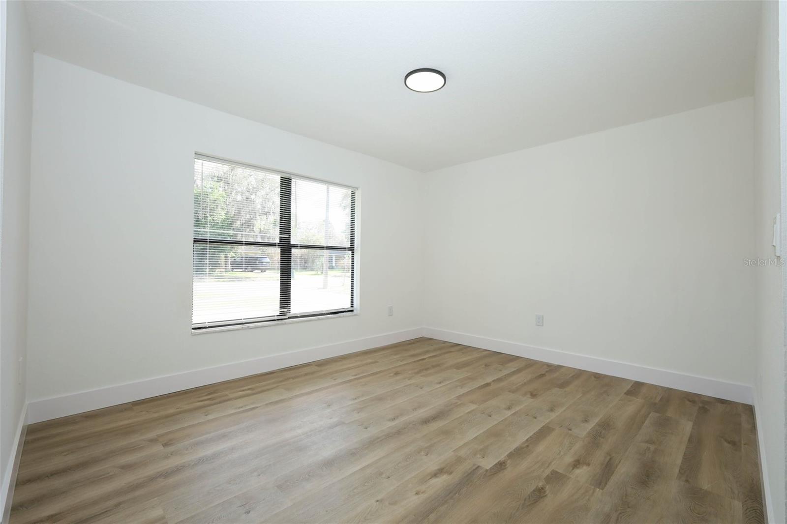 SWEETWATER OAKS - Residential