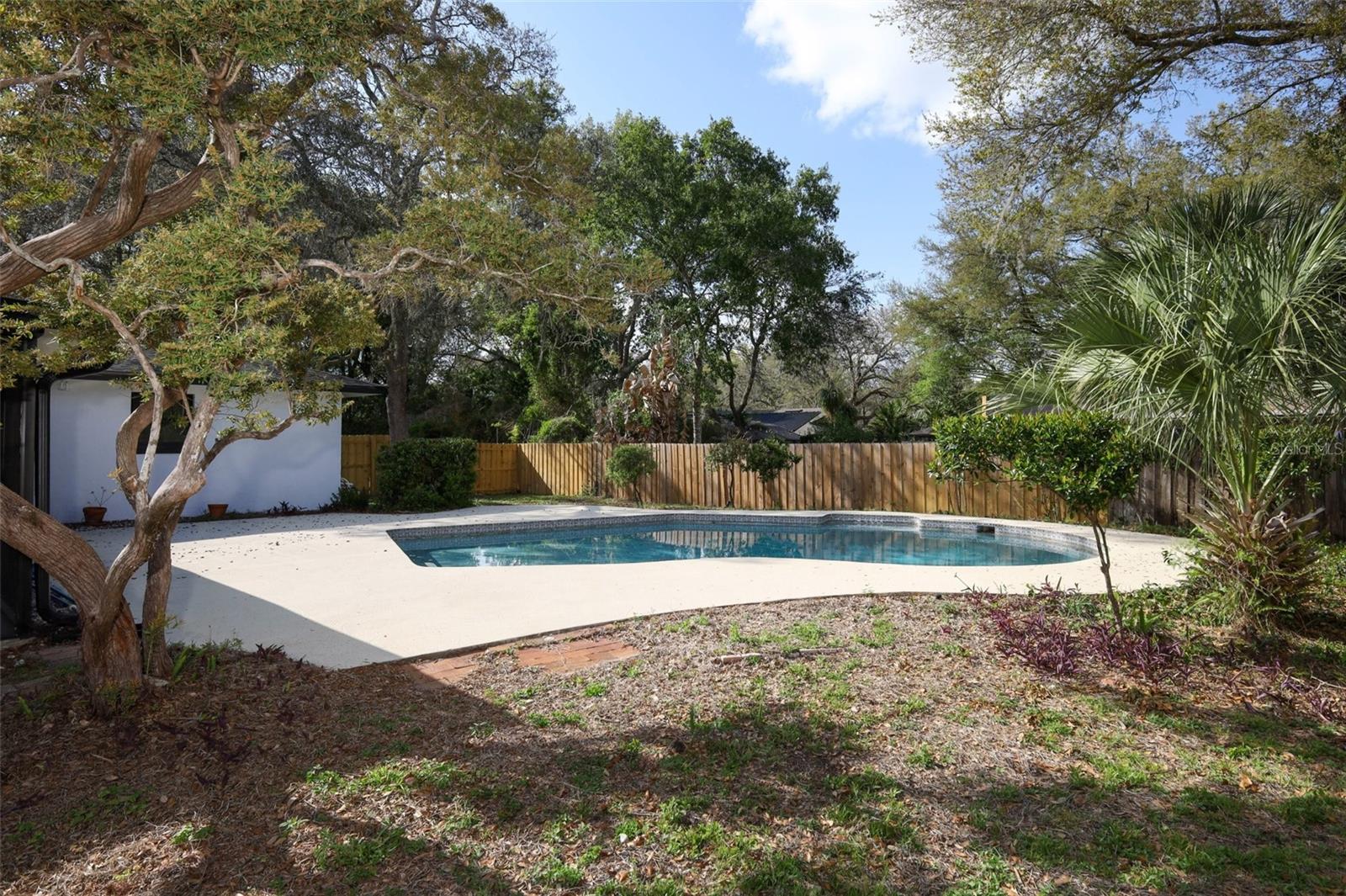 SWEETWATER OAKS - Residential