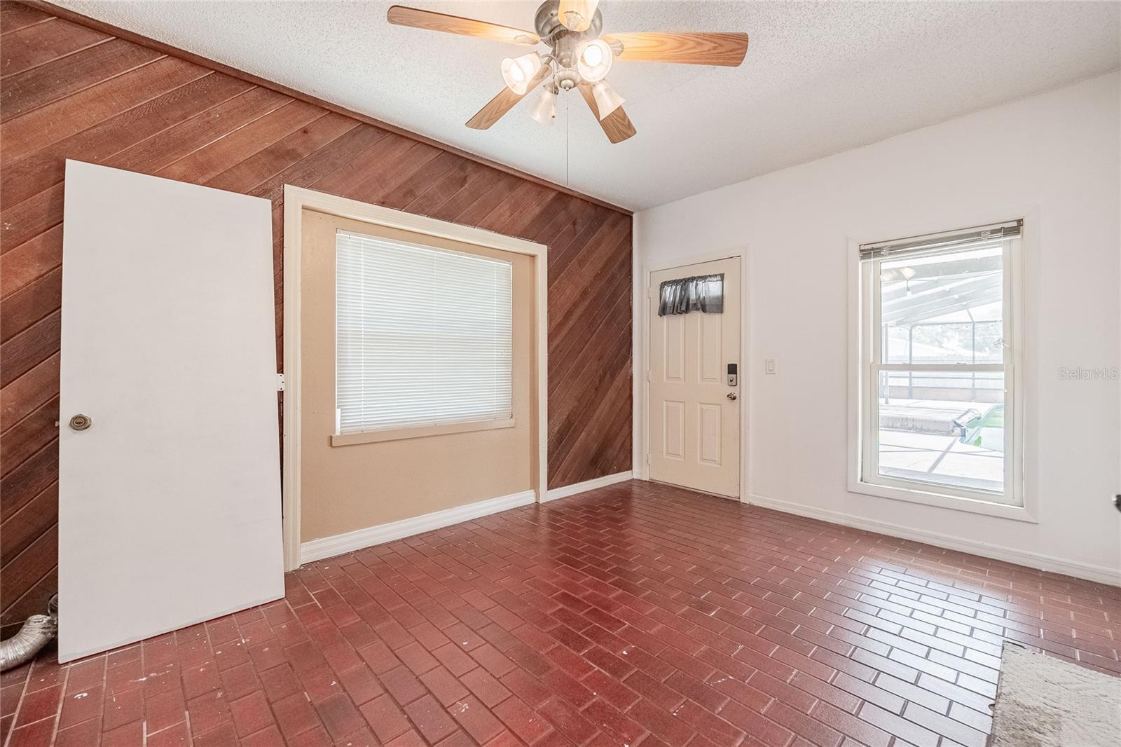 EAGLE LAKE - Residential