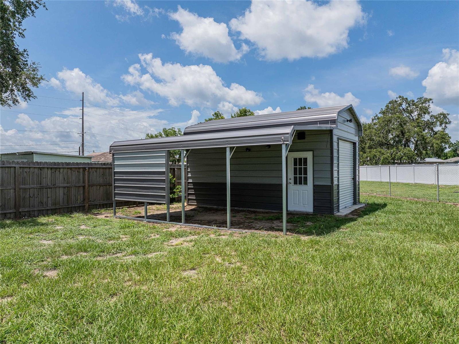 EAGLE LAKE - Residential