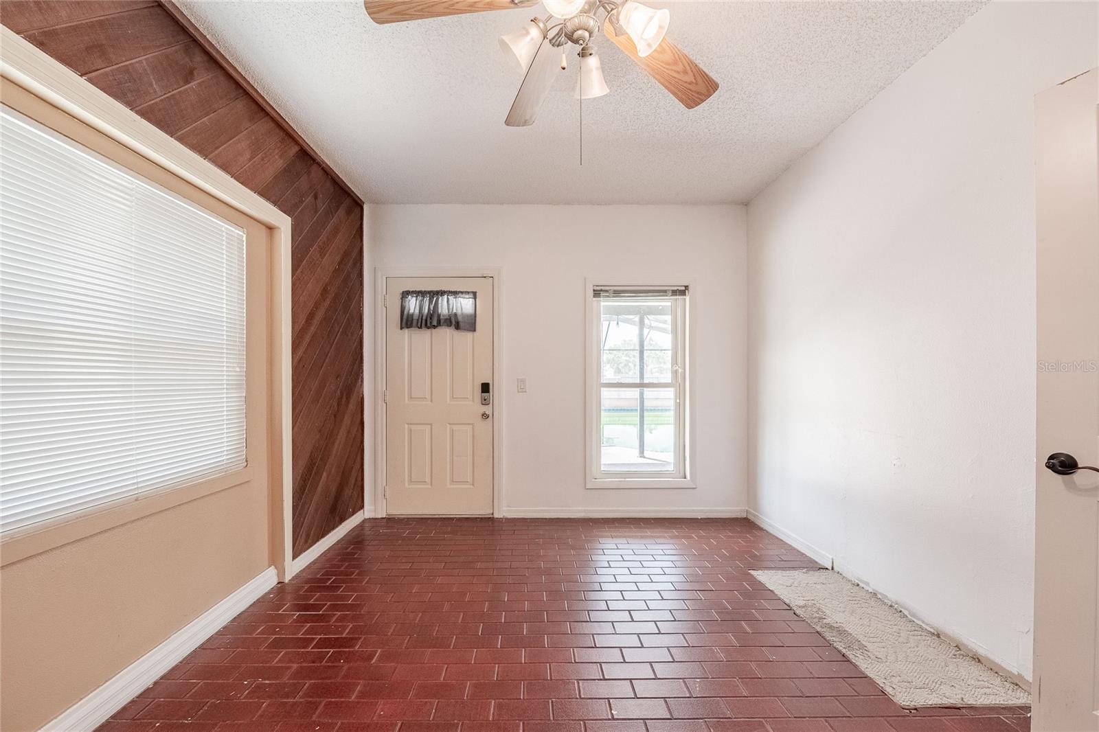 EAGLE LAKE - Residential