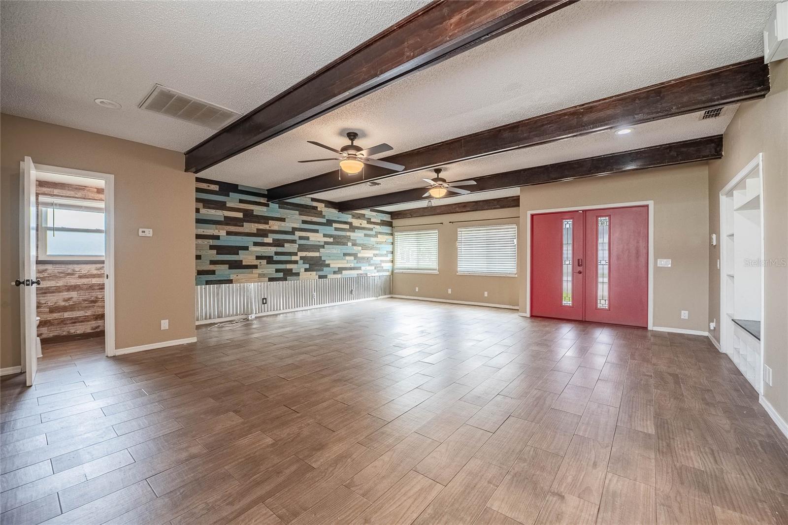 EAGLE LAKE - Residential