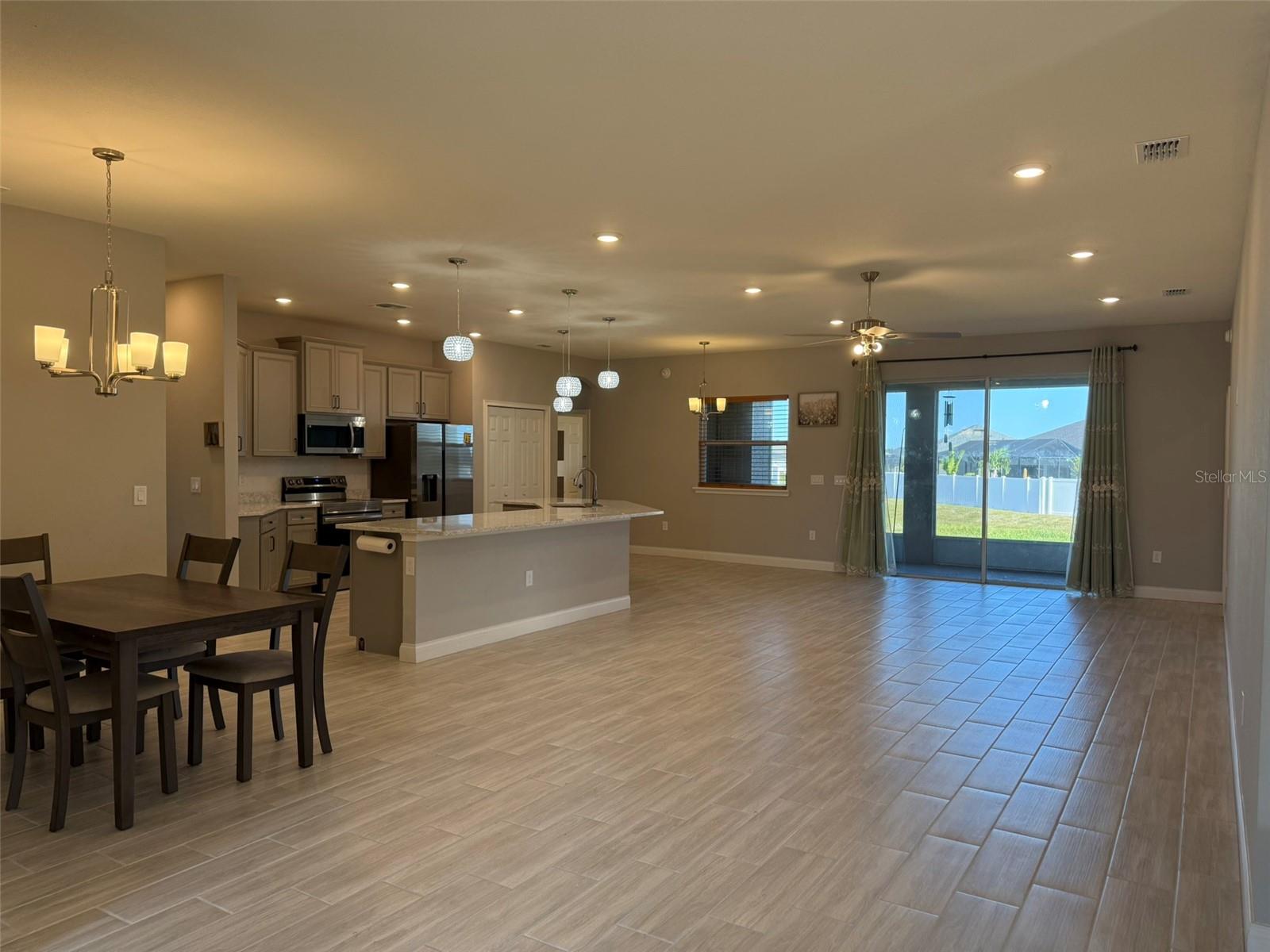 TREYMONT PH 2 - Residential Lease