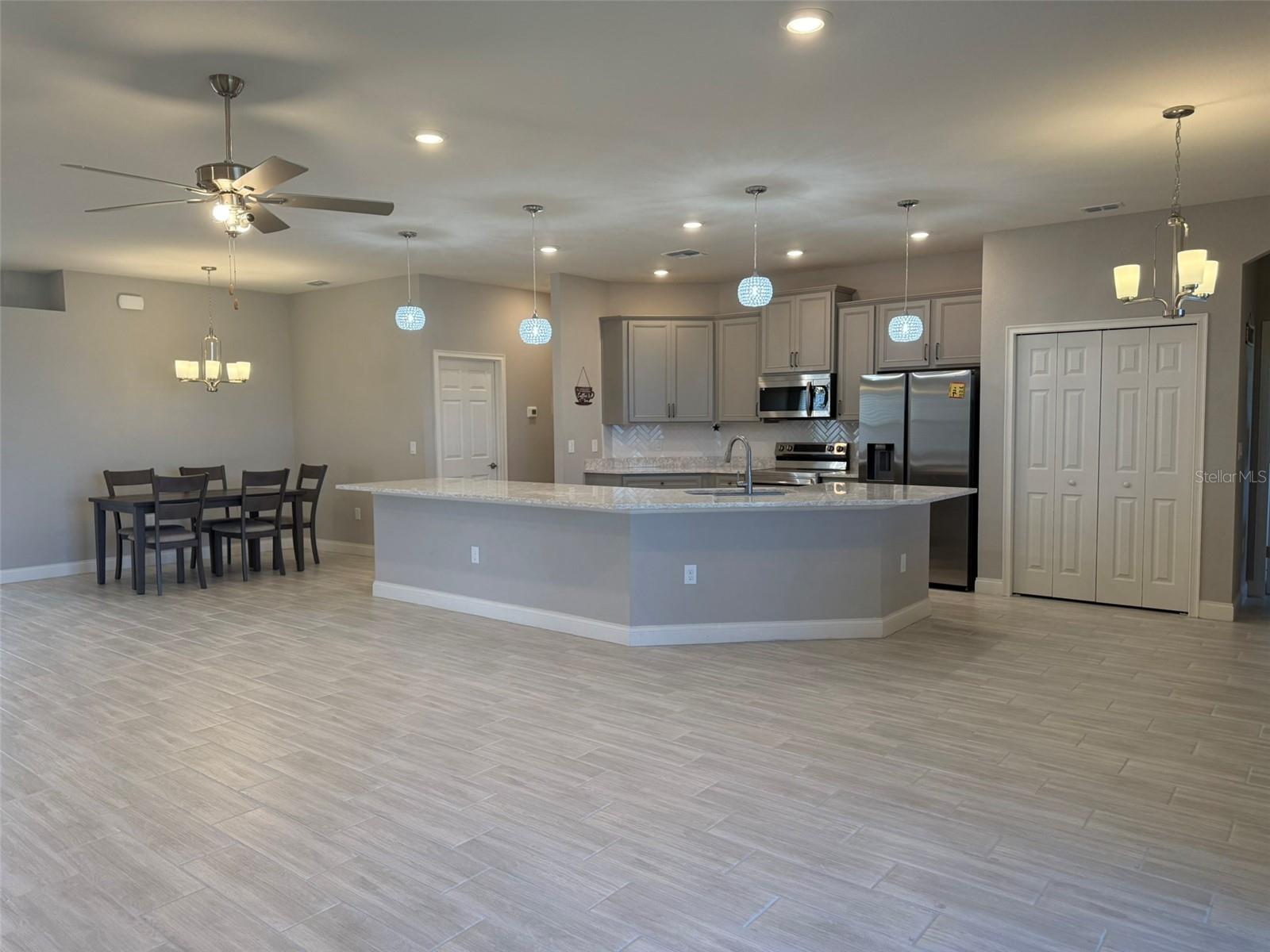 TREYMONT PH 2 - Residential Lease