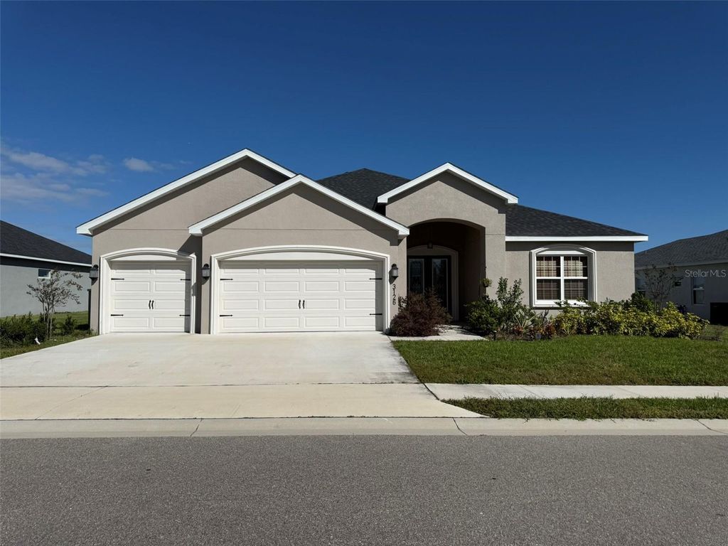 Photo of 3126 Kendal Way, Lakeland, FL 33813 (MLS # L4956956)