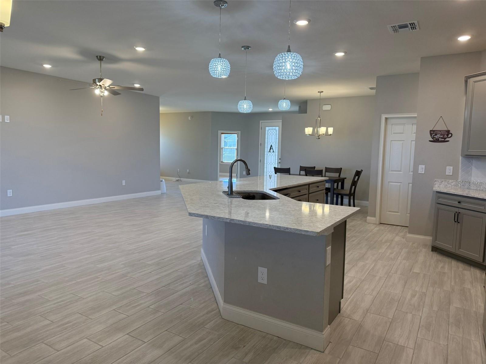 TREYMONT PH 2 - Residential Lease