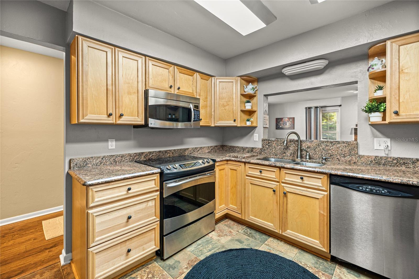 RAINBOW SPRINGS WOODLANDS - Residential