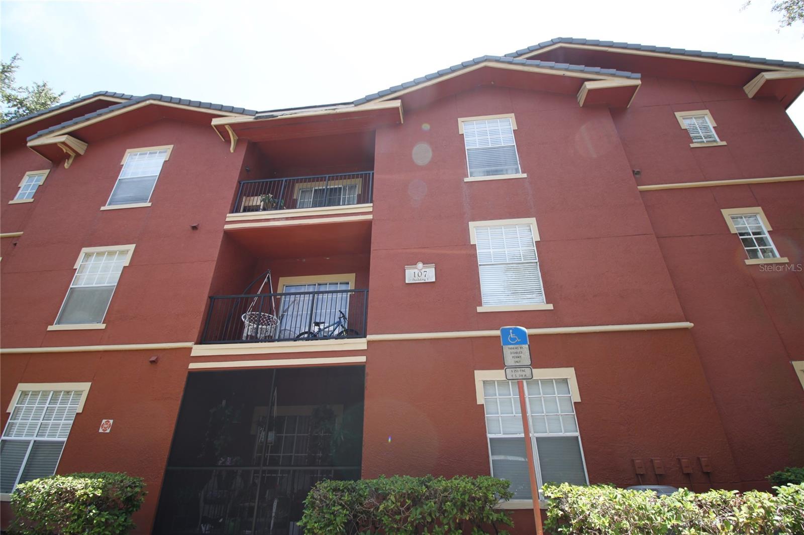 NOTTING HILL A CONDOMINIUM - Residential Lease