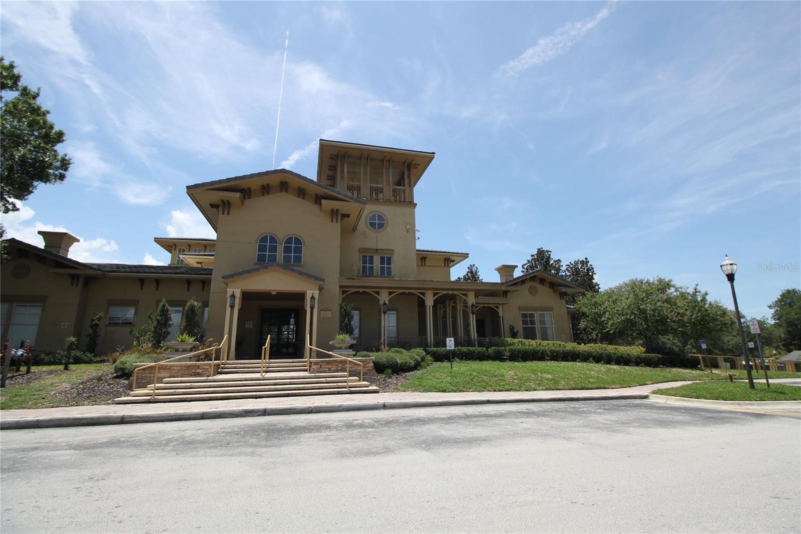 NOTTING HILL A CONDOMINIUM - Residential Lease