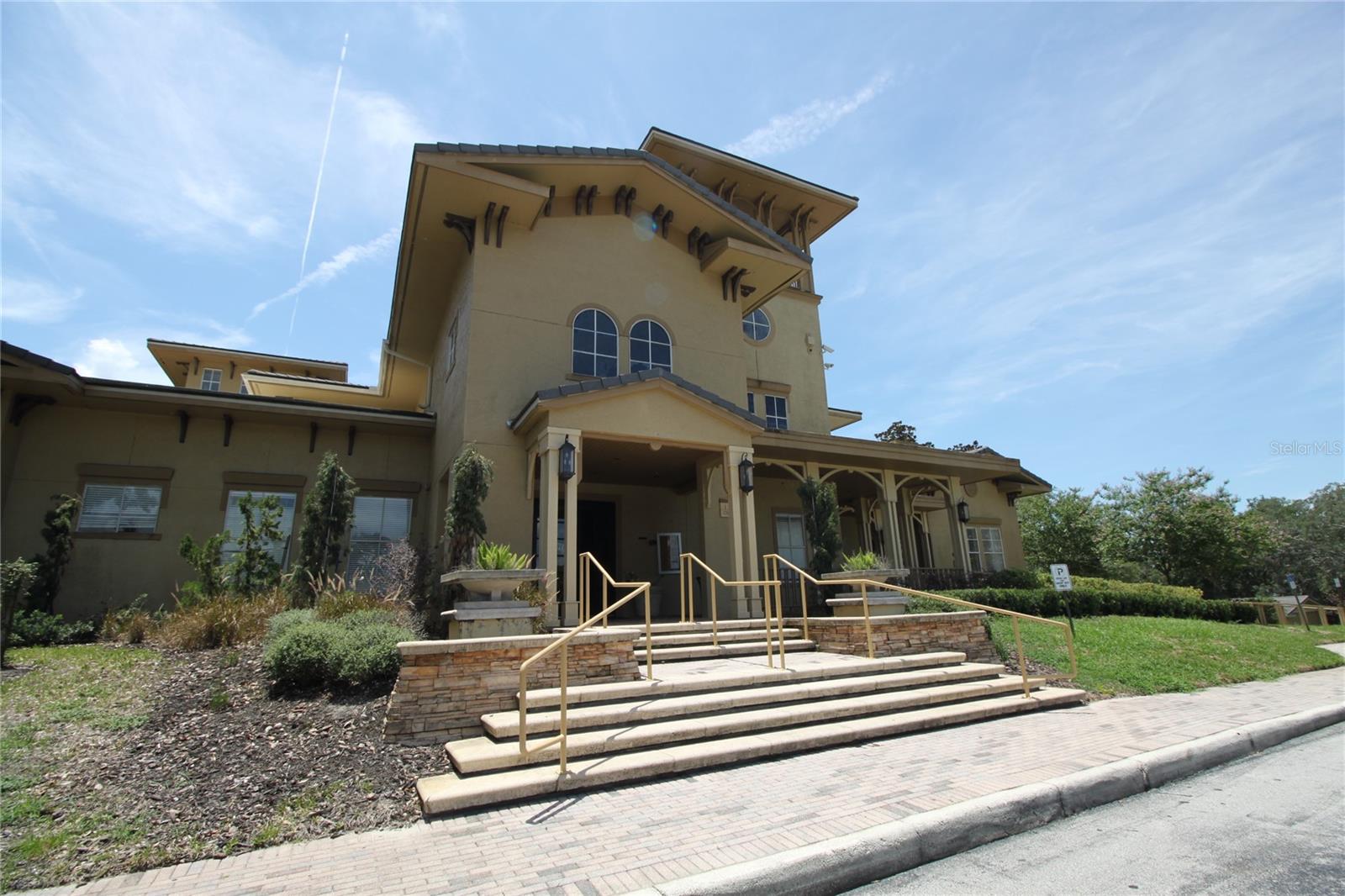 NOTTING HILL A CONDOMINIUM - Residential Lease