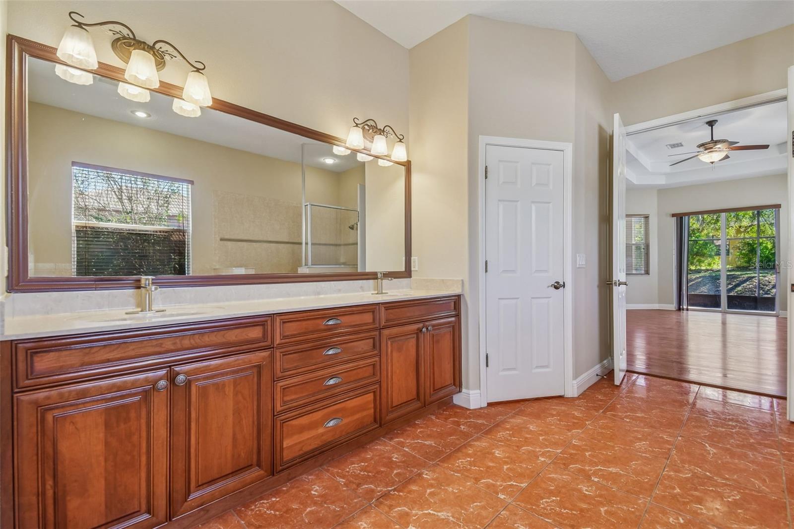 VINEYARDS - Residential