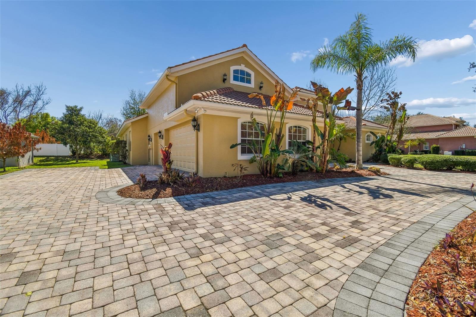 VINEYARDS - Residential