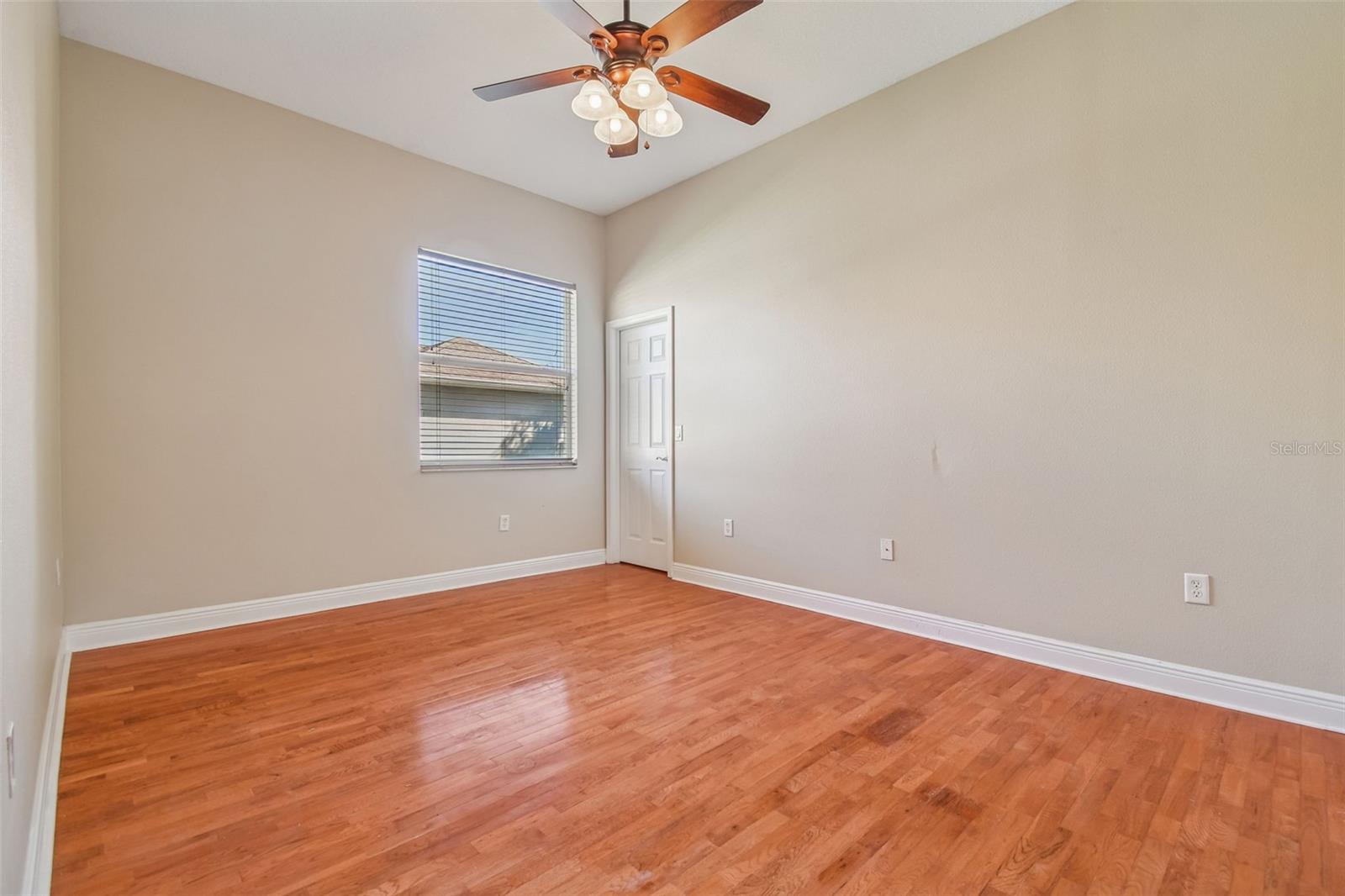 VINEYARDS - Residential