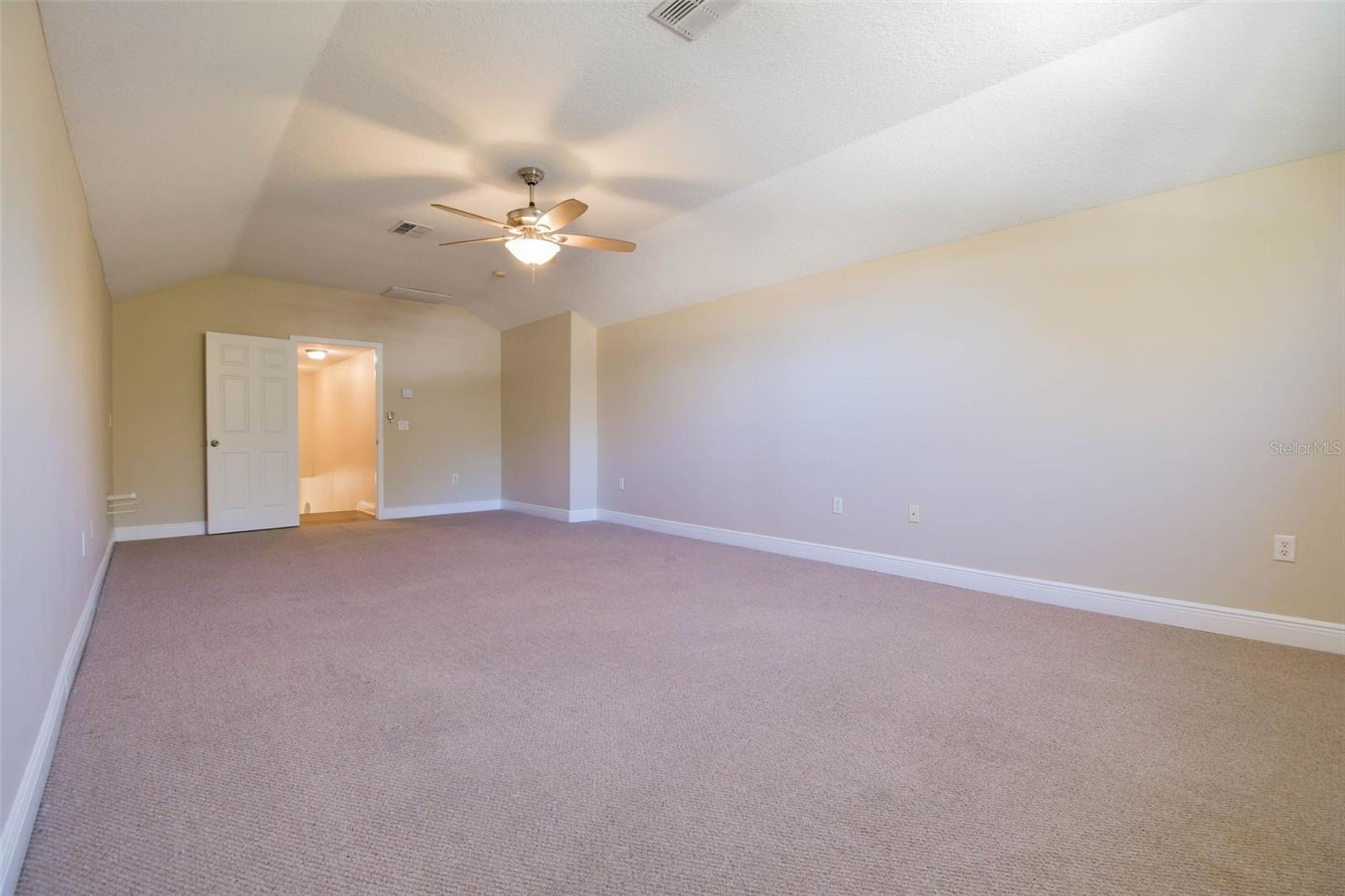 VINEYARDS - Residential