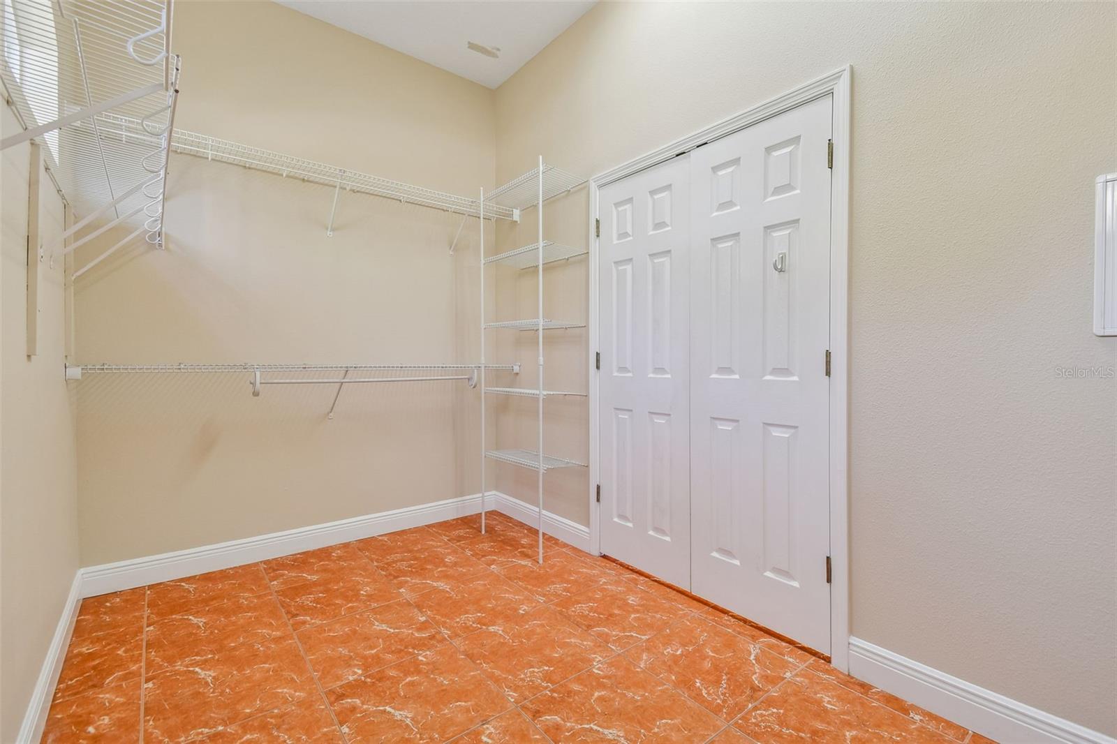 VINEYARDS - Residential