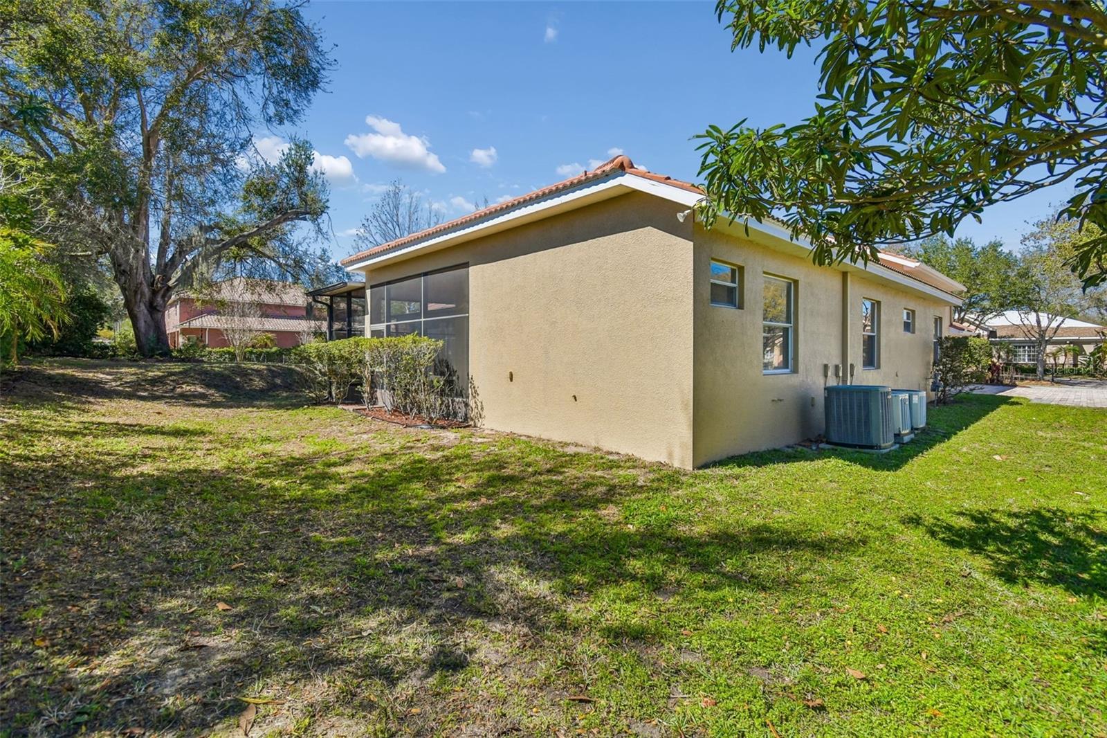 VINEYARDS - Residential