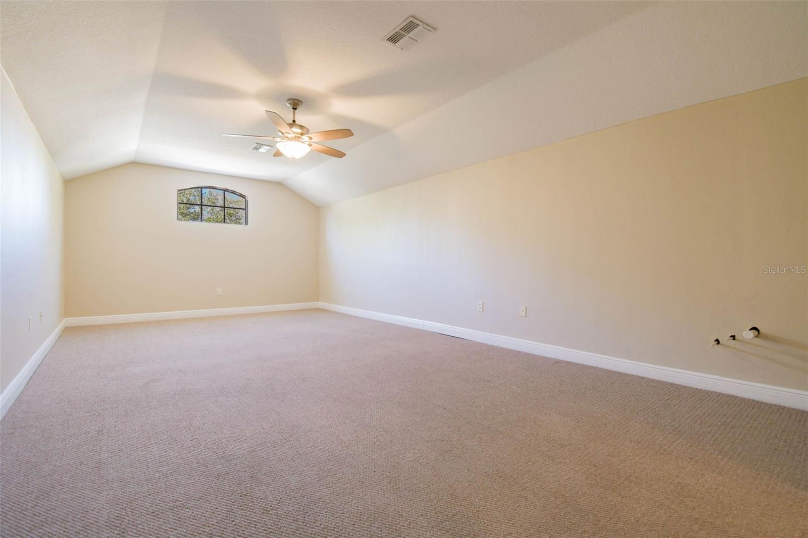 VINEYARDS - Residential