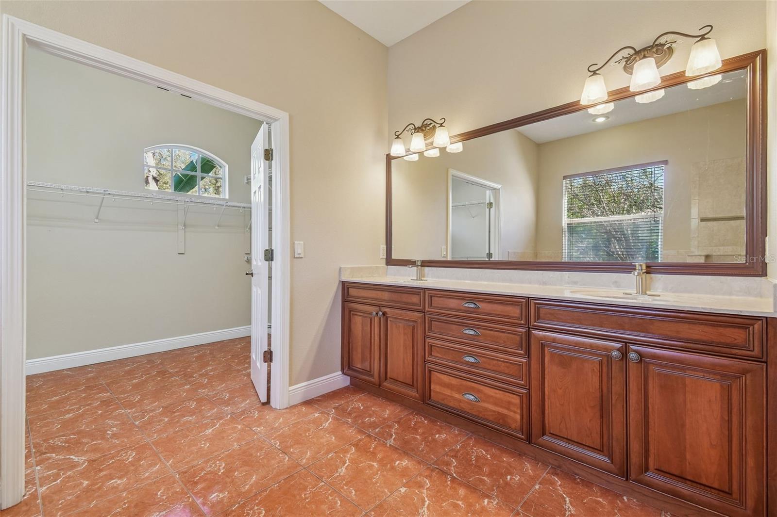 VINEYARDS - Residential