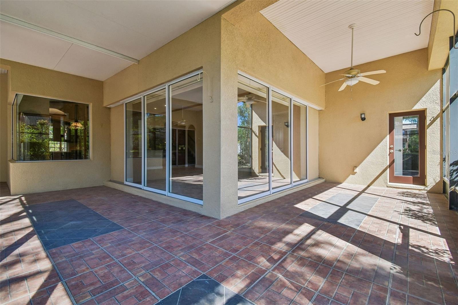 VINEYARDS - Residential