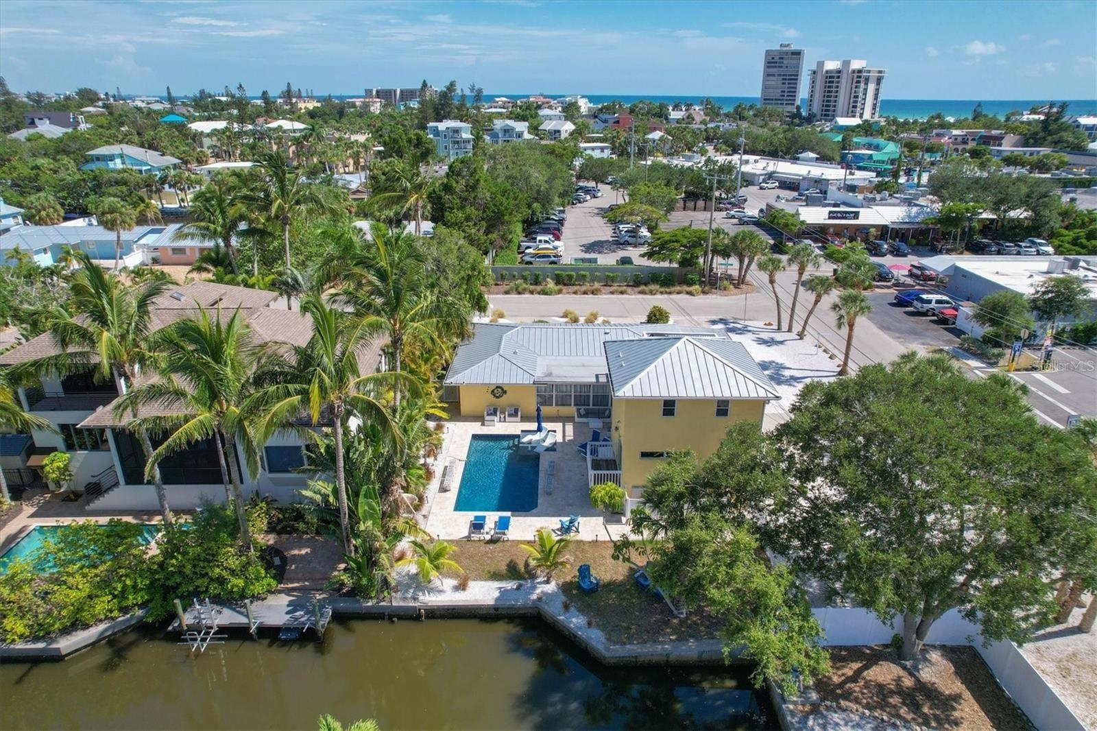 SIESTA MANOR SEC 1 - Residential Lease