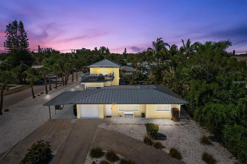 Photo of 301 Avenida Madera #A, Sarasota, FL 34242 (MLS # A4649551)