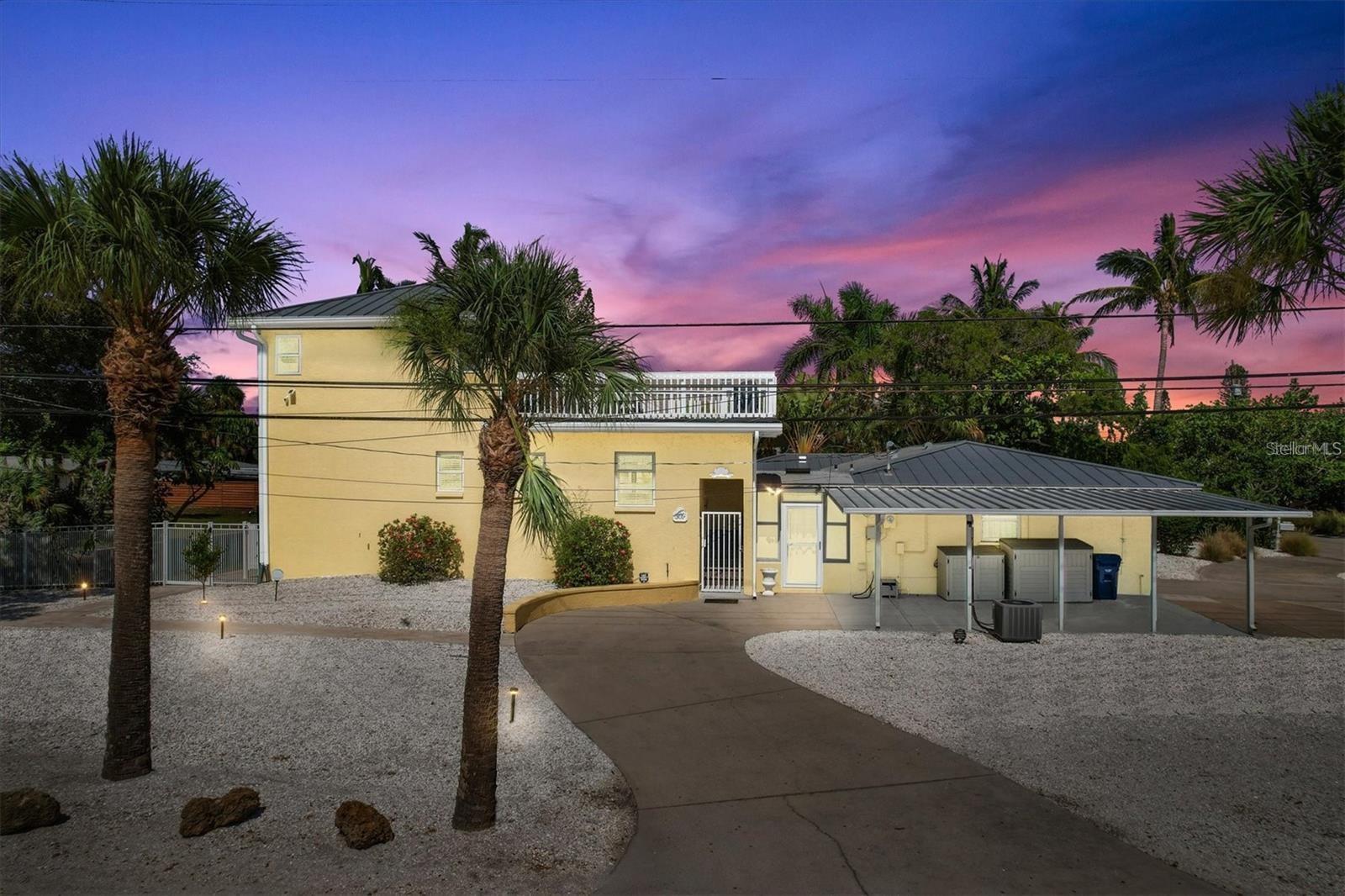 SIESTA MANOR SEC 1 - Residential Lease