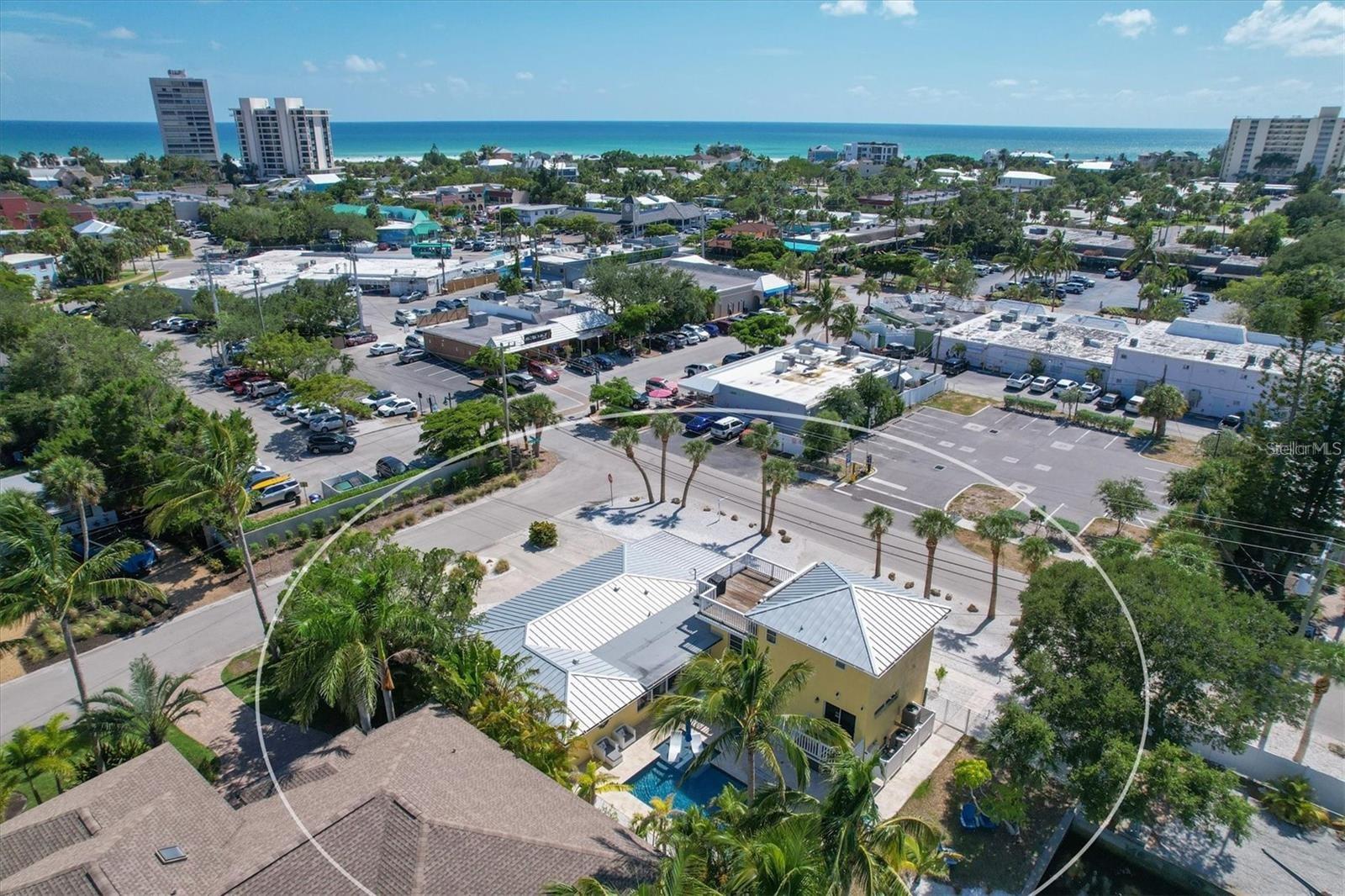 SIESTA MANOR SEC 1 - Residential Lease