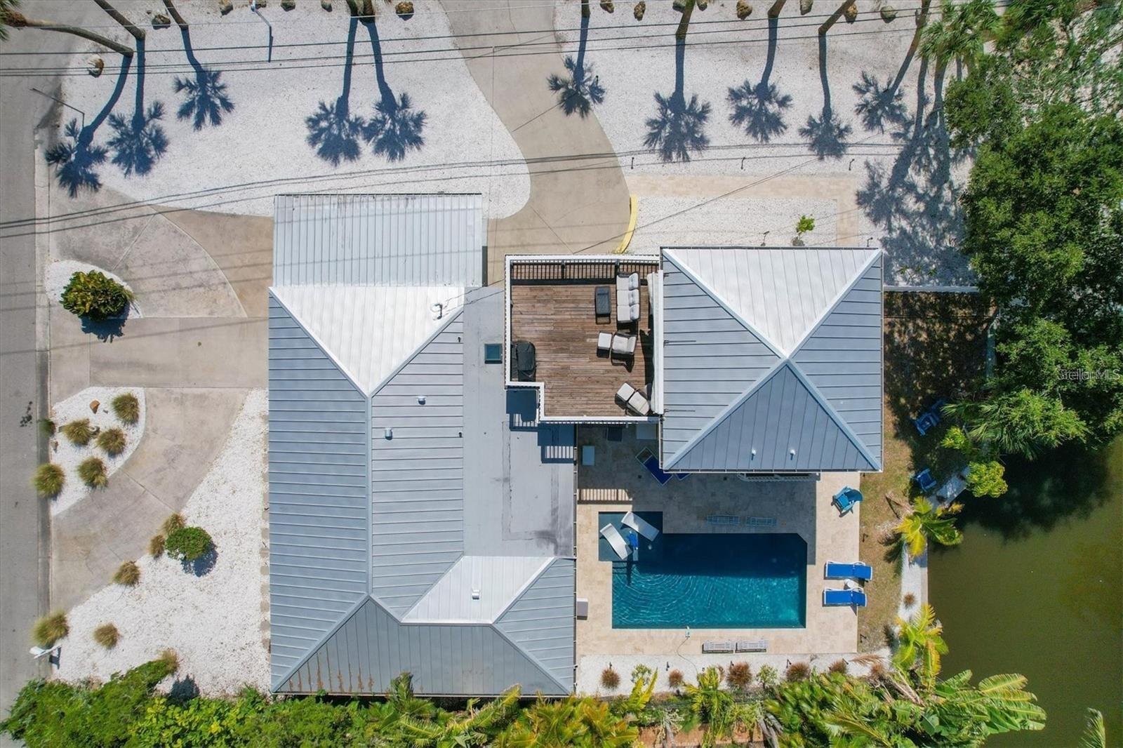 SIESTA MANOR SEC 1 - Residential Lease