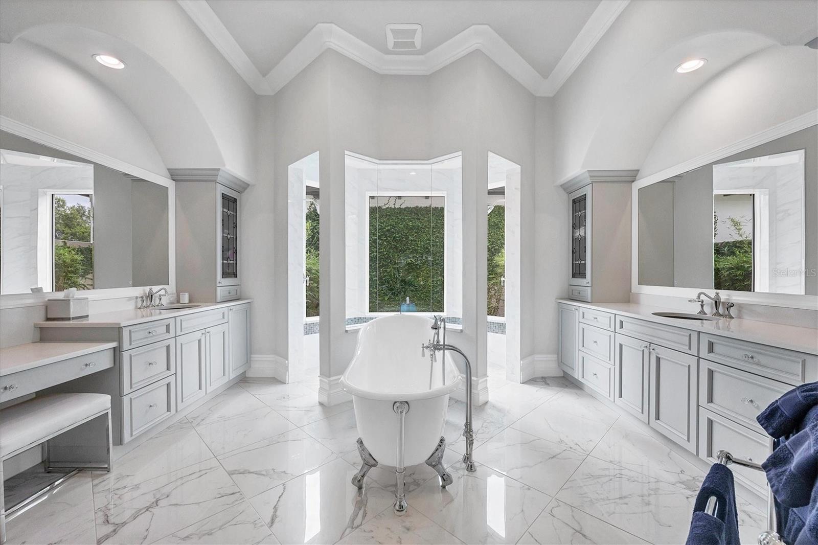 LAKE CLUB PH II - Residential