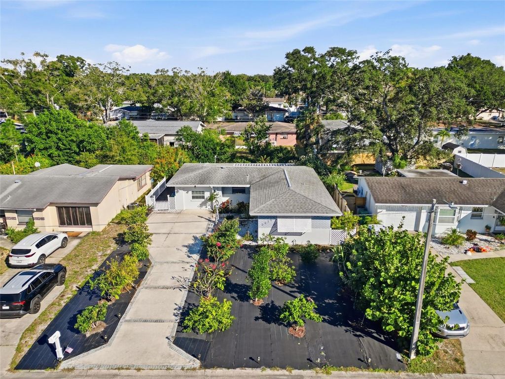 Photo of 29747 70th Street N, Clearwater, FL 33761 (MLS # TB8449292)