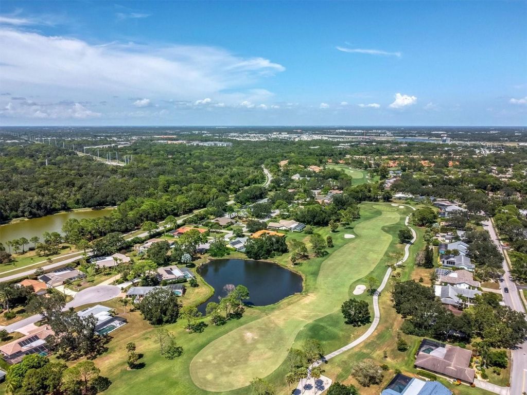 Photo of 4963 Rutland Gate, Sarasota, FL 34235 (MLS # A4674641)