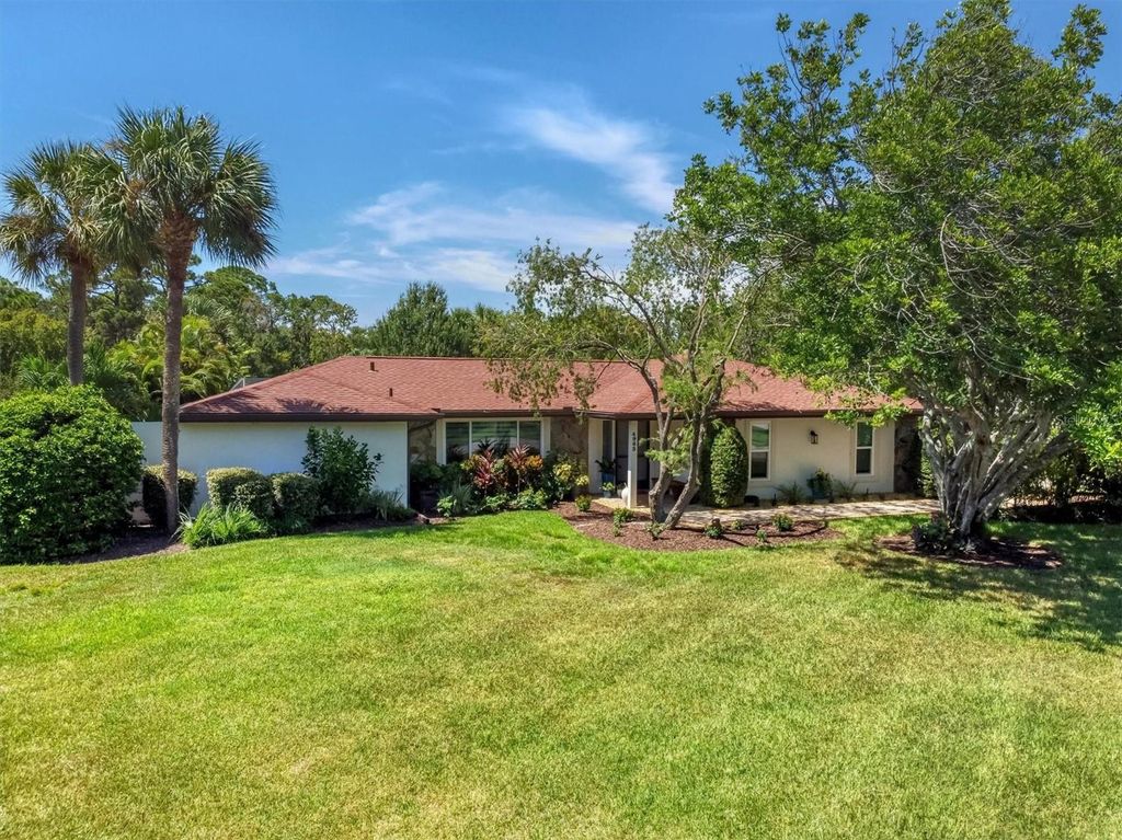 Photo of 4963 Rutland Gate, Sarasota, FL 34235 (MLS # A4674641)