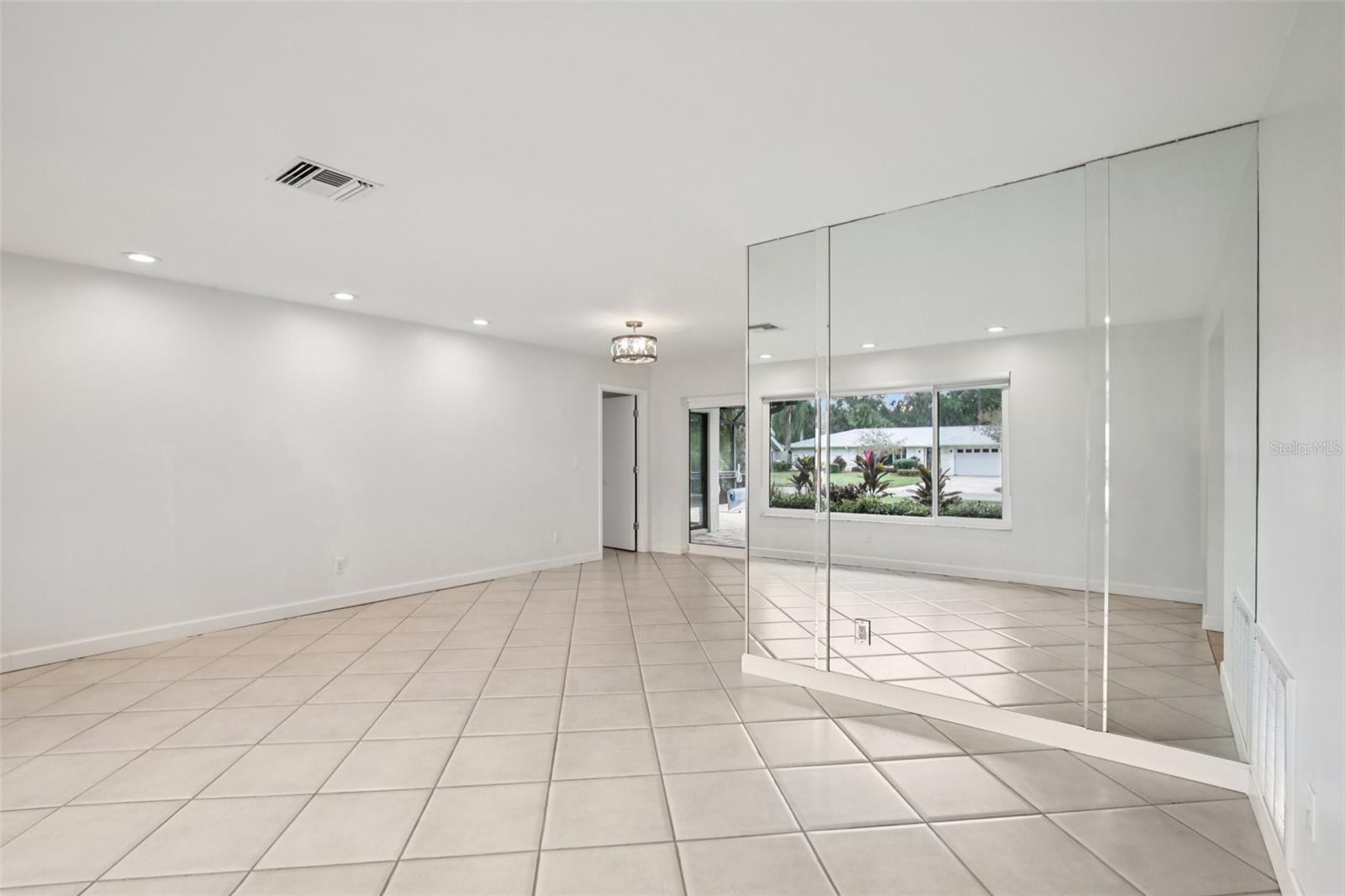 THE MEADOWS - Residential