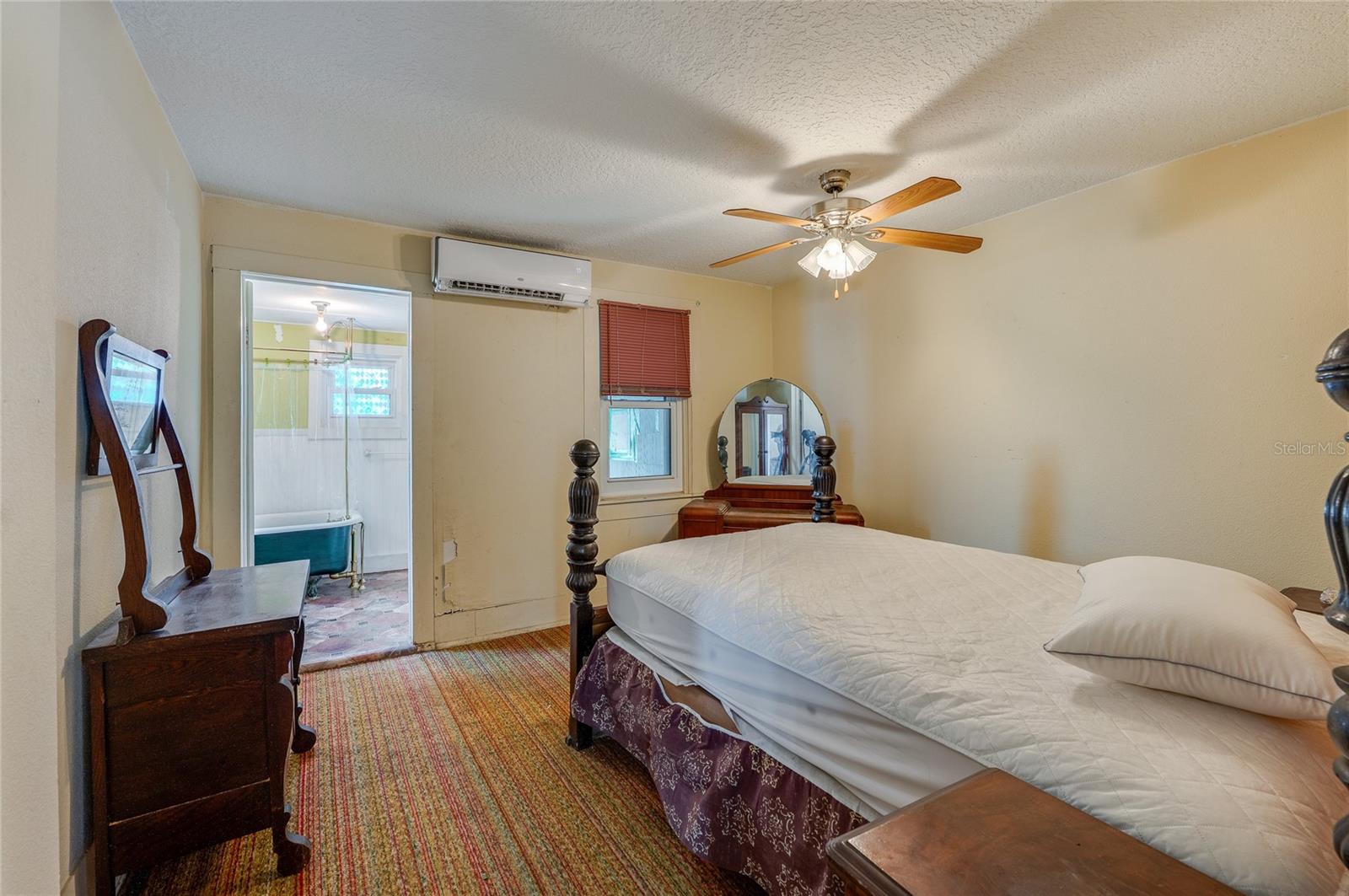 RIVERSIDE PARK - Residential