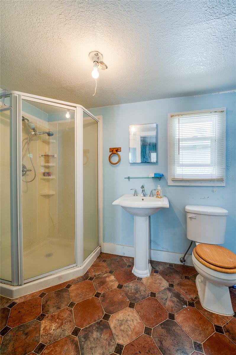 RIVERSIDE PARK - Residential