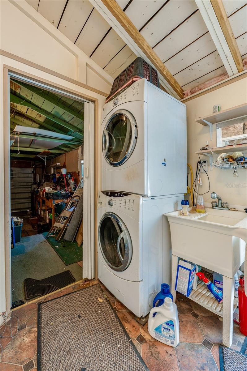 RIVERSIDE PARK - Residential