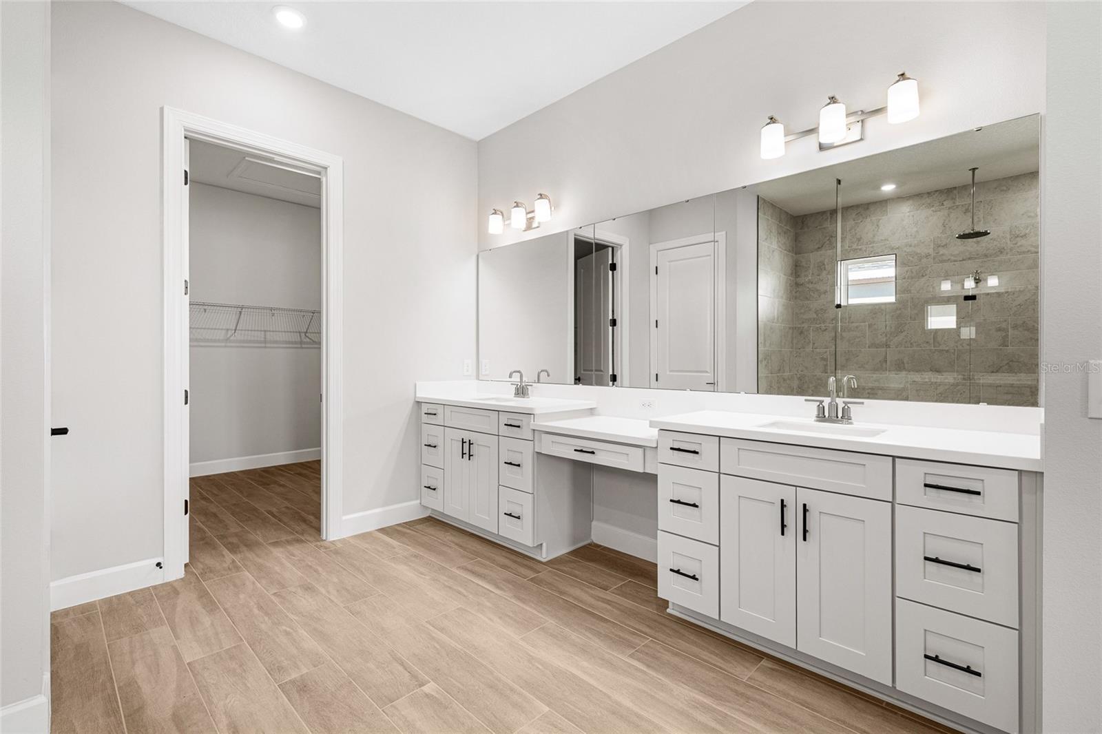 ESPLANADE AT CENTER LAKE RANCH PH 1 - Residential