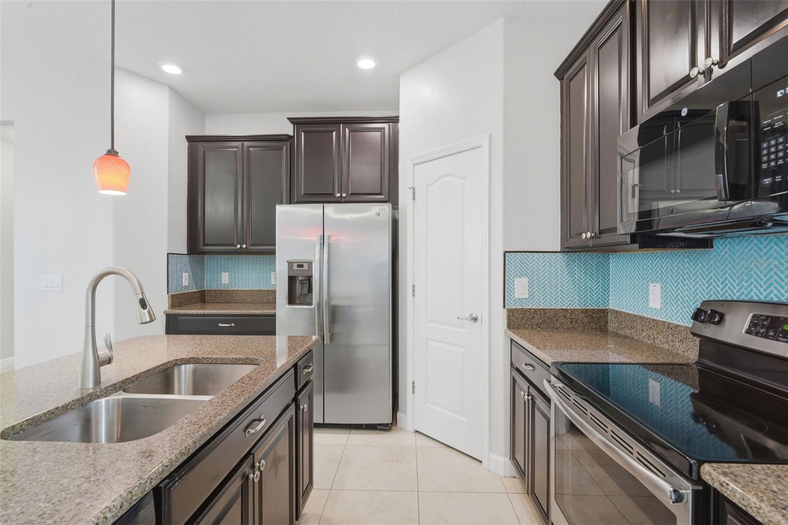 SIGNATURE LAKES PH 3B-4 3B-5 3B- - Residential