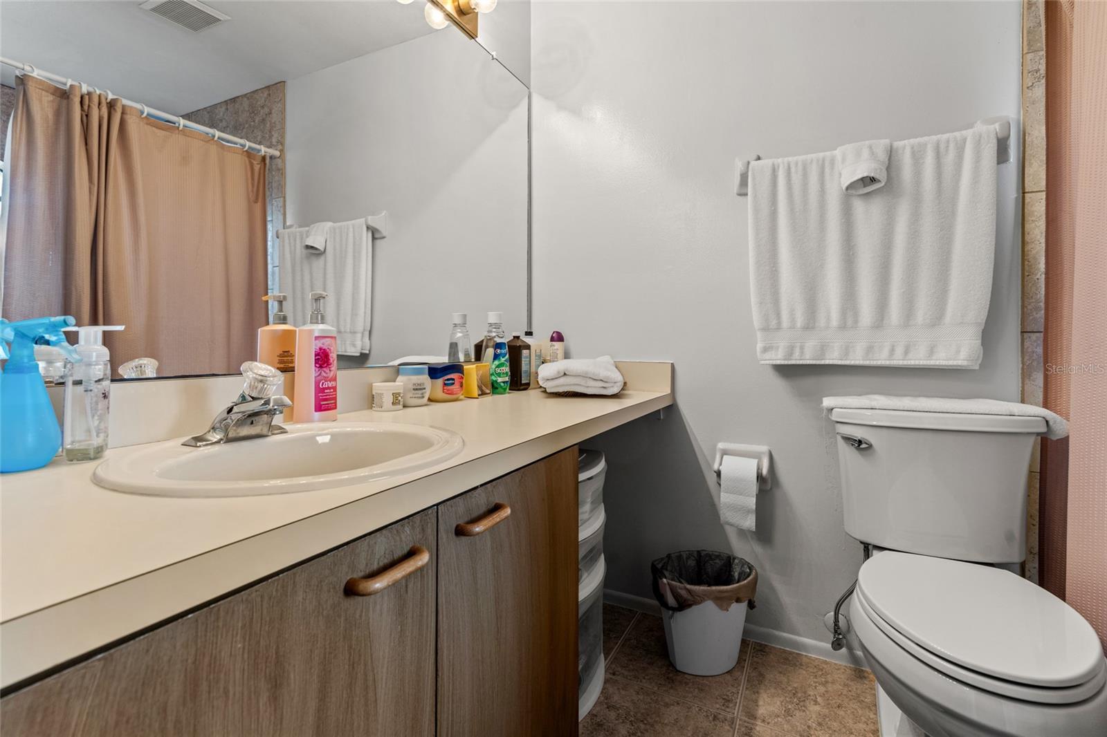 EMERALD BAY - Residential