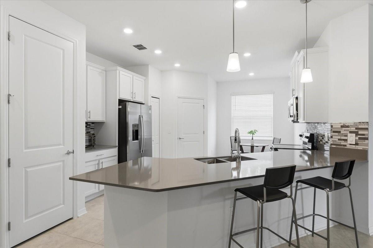 1881 CRICKET CRADLE DRIVE