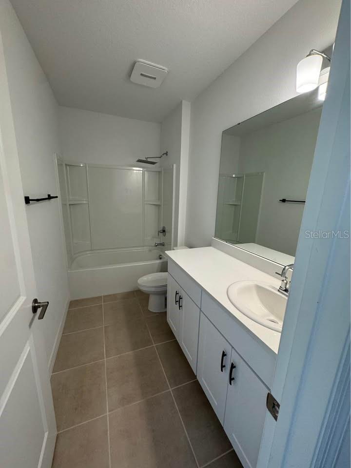 TIERRA DEL SOL EAST PH 2 - Residential Lease