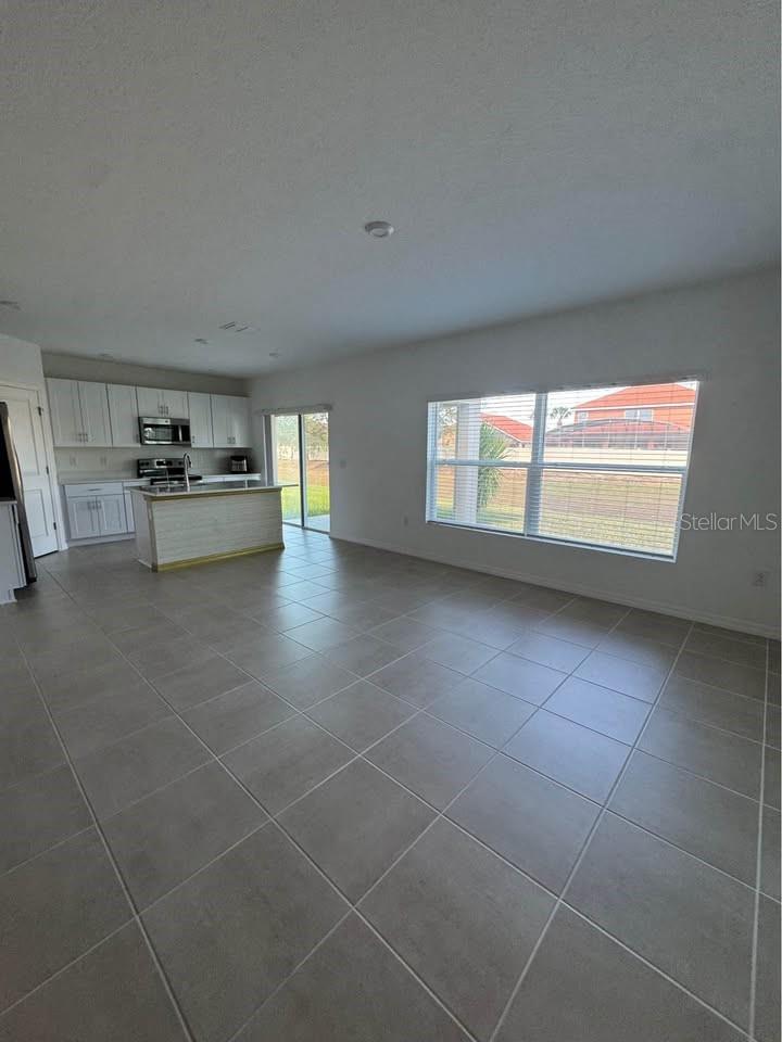 TIERRA DEL SOL EAST PH 2 - Residential Lease