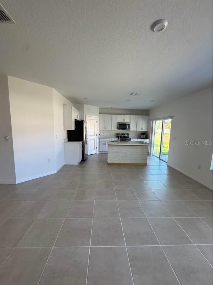 TIERRA DEL SOL EAST PH 2 - Residential Lease