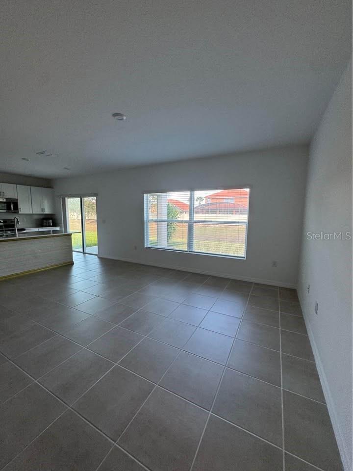 TIERRA DEL SOL EAST PH 2 - Residential Lease