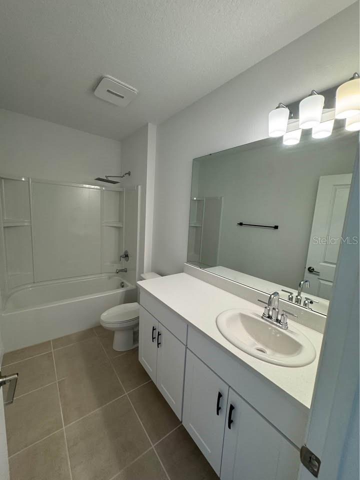 TIERRA DEL SOL EAST PH 2 - Residential Lease