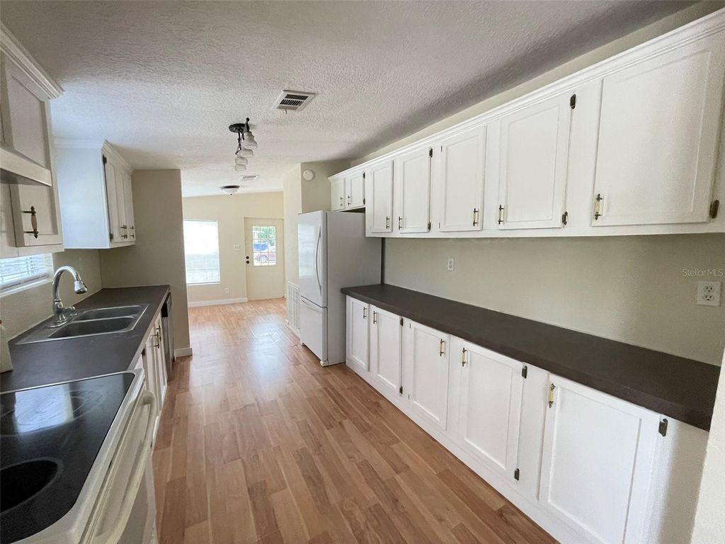 Photo of 13716 NE County Road 1471, Waldo, FL 32694 (MLS # GC540090)